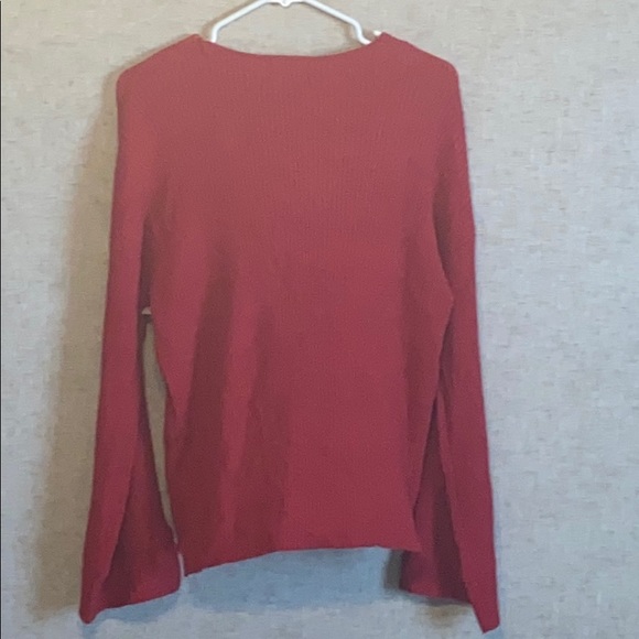 Top - Picture 2 of 3